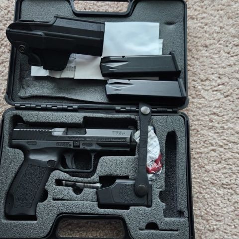 CANIK TP9SF w/ mags
