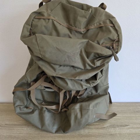 Arc'teryx LEAF Khyber 80
