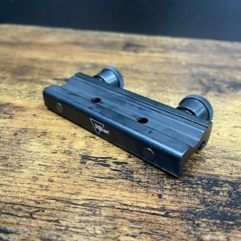 Trijicon ACOG mount