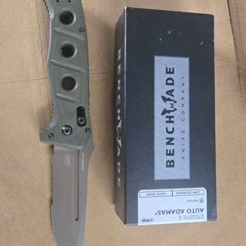Benchmade Auto Adamas 