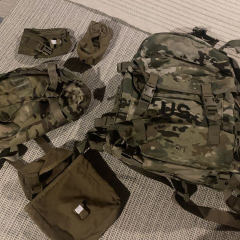 US Army Assault Pack & Pouches