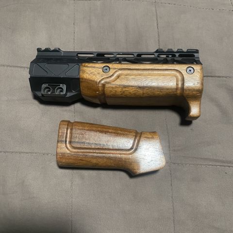 B.A.D. HANDGUARD AND GRIP