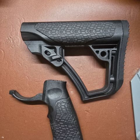 Daniel Defense AR Stock & Grip
