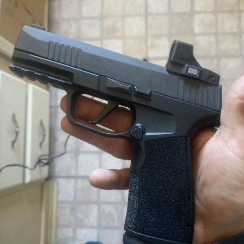 Sig sauer P365XL with sight 