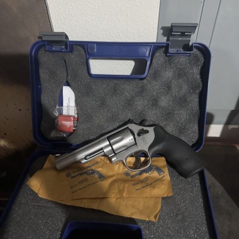 S&W Model 66 Combat 357