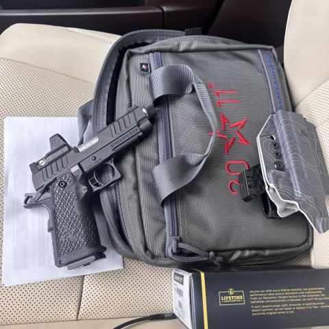 Staccato C2 w/ Threaded Barrel