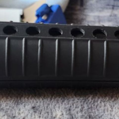 Rifle length handguard 