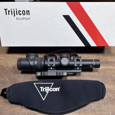 Trijicon Accupoint 1-6 TR25