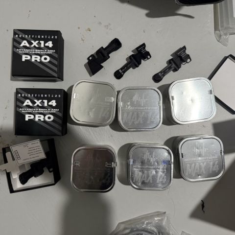 AX-14 an M-AX-14 J arms