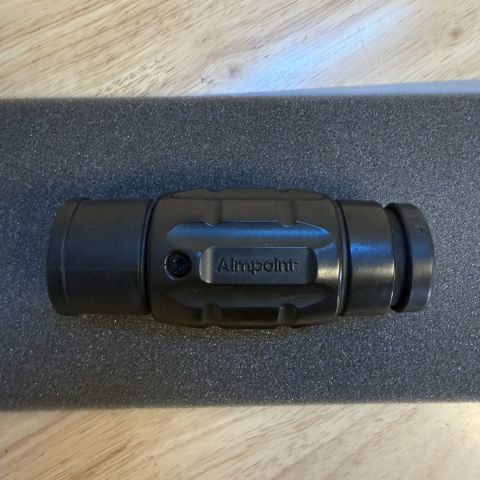 Aimpoint 3X Magnifier