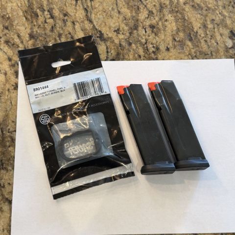 P365 Macro magwell + magazines