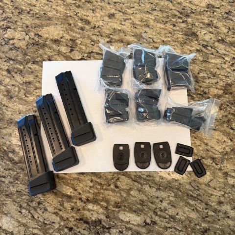M&P 2.0 FS mags + 14 extension