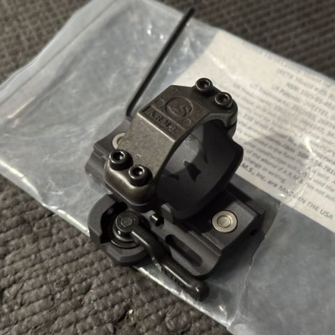 A.R.M.S. Comp II M68 Aimpoint