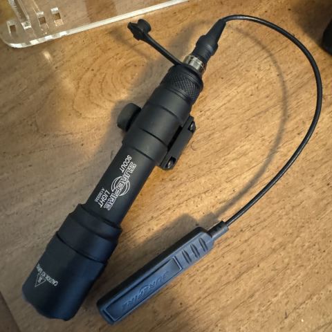 Surefire M600df with Pressure 