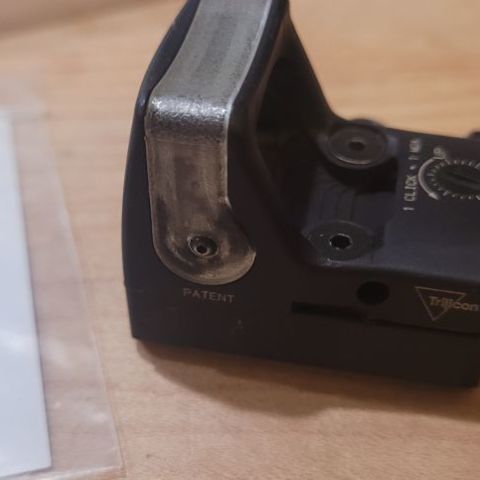 Trijicon RMR05G on Larue QD mou