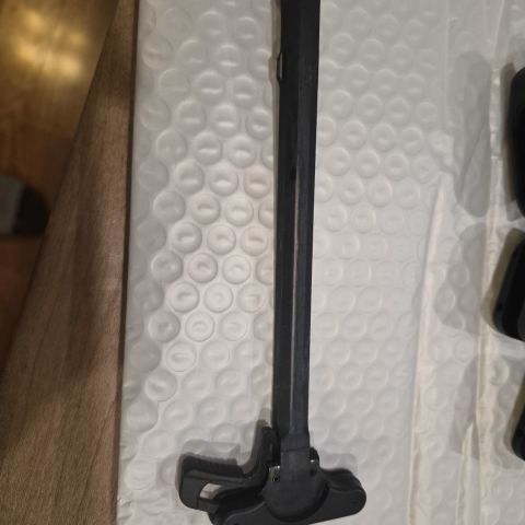 HK 556/AR15 charging handle 