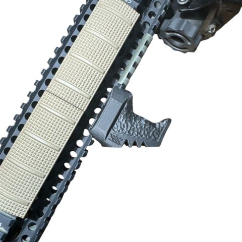 WYRD FOREGRIP - PICATINNY