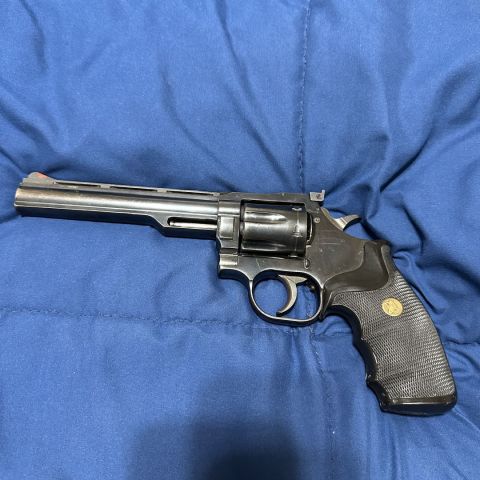 Dan Wesson 15-2 .357mag Revolver