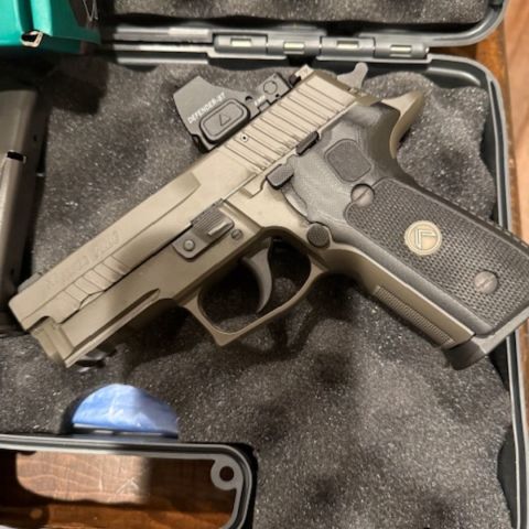 Sig P229 Legion w optics
