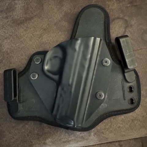 S&W M&P 9 2.0 IWB Holster
