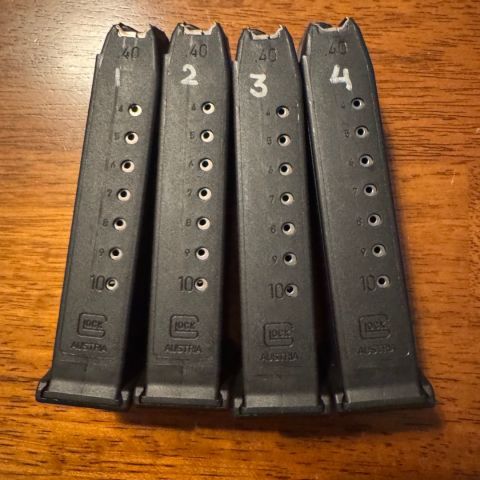 Glock 22 Gen4 OEM mags 10rd