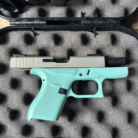 Glock 42 in Tiffany blue 