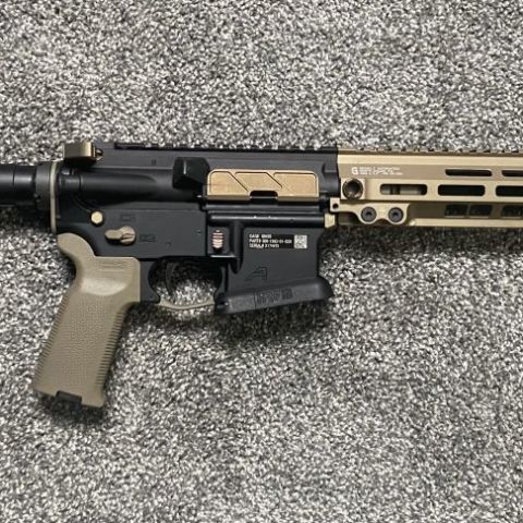 10.5” 5.56 black/FDE build