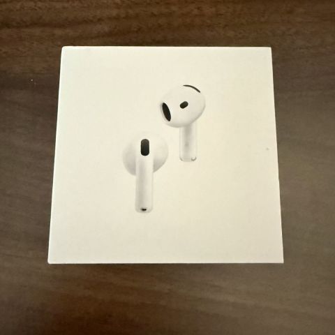 Apple AirPods 4 w/ ANC