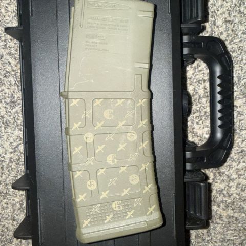 FCD ODG Ducky Vuitton magazine