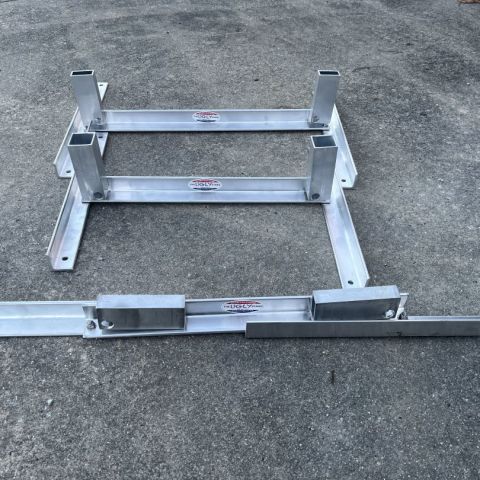 Folding target stands