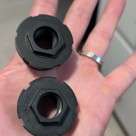5/8 Direct Thread Hub Adapter