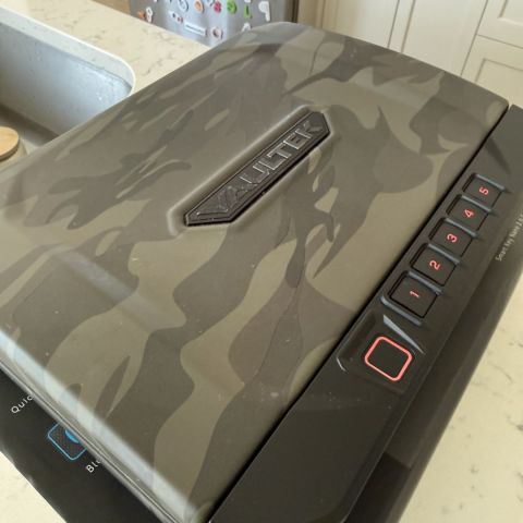 VAULTEK VS20i Smart Safe