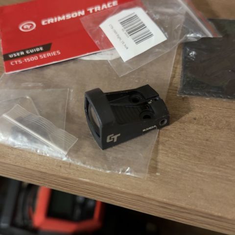 Crimson trace cts-1500 red dot