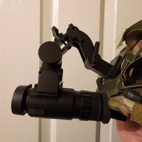 Nvg 10 digital night vision