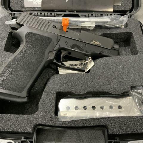 Sig 220R3 45ACP NEW, UNFIRED