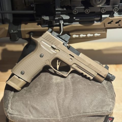 Pre Sample Depot P320 **RARE**