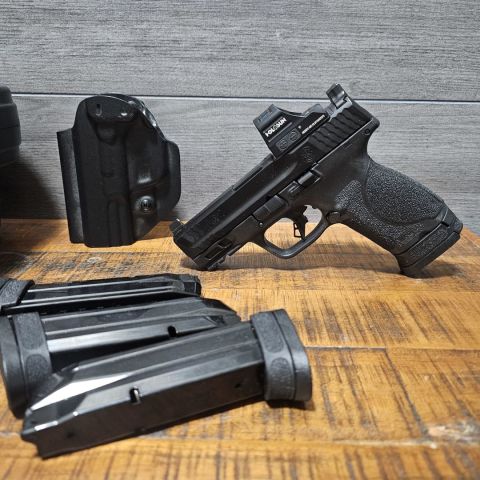 Smith & Wesson M&P 2.0 Holosun
