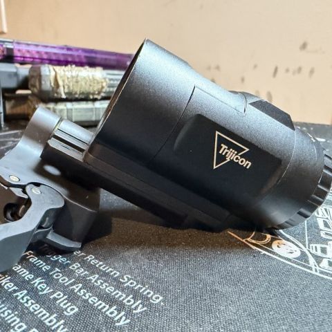 Trijicon 3X Magnifier 