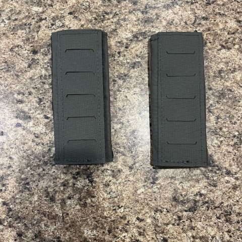 Beez Aptum Shoulder Pads