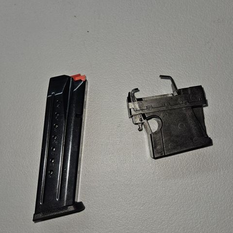 Ruger sr9 17rd mag and pc adap