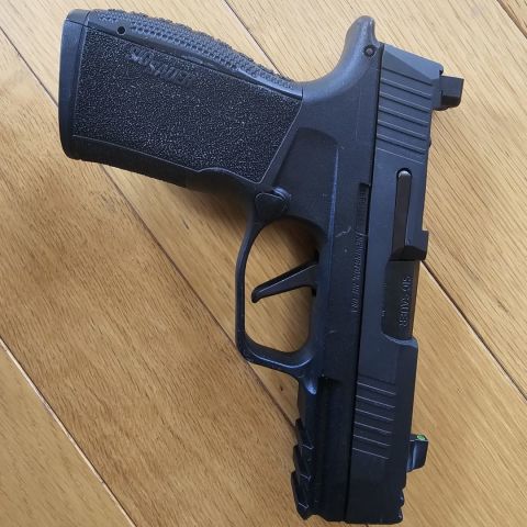 SIG P365 XMacro – 2x 17rd Mags