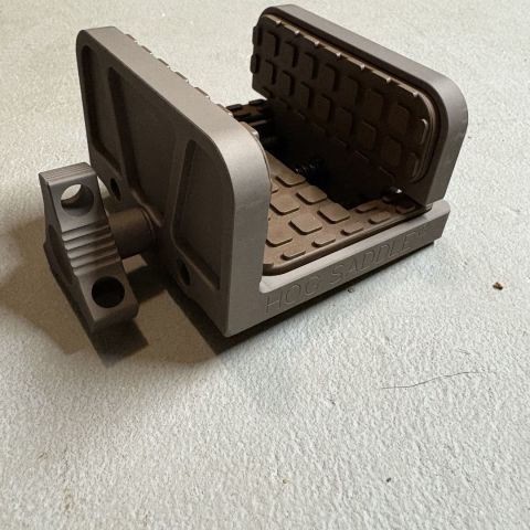 HOG SADDLE MOD7 