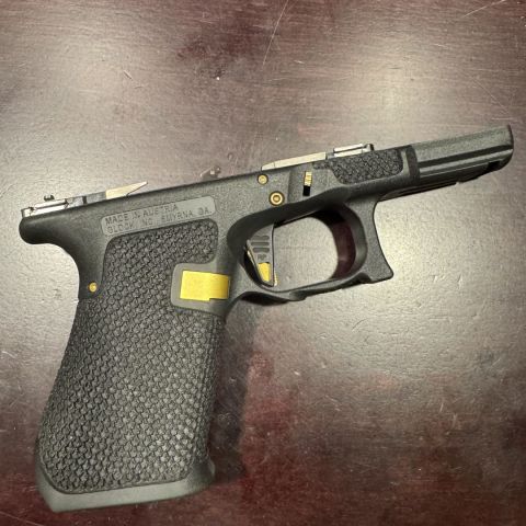 Glock 19 gen 3 stippled frame