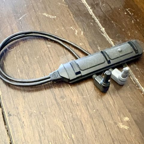 Dual crane pressure switch