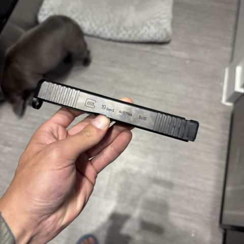 Glock 19.5 NON MOS Stripped 