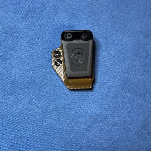 ANR Design magazine carrier