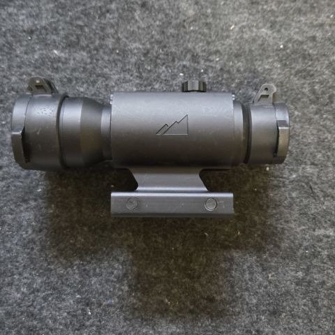 Northtac Ronin P-11 red dot