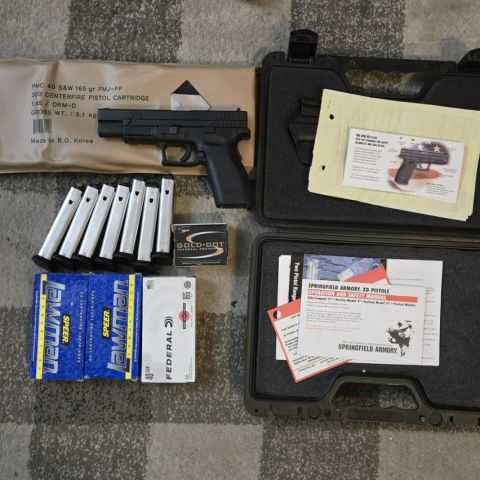 Springfield xd40 with extras