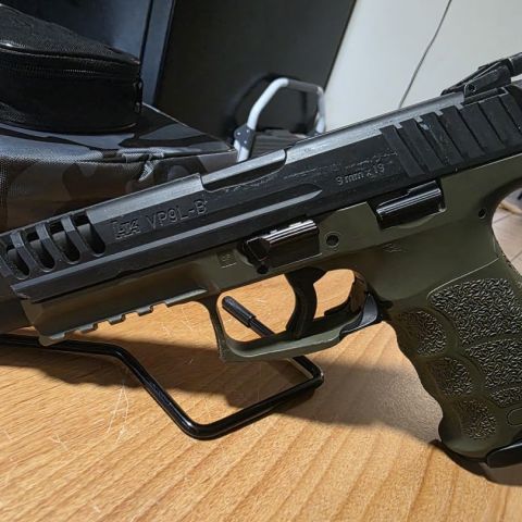 HK VP9 with HK VP9L-B slide 