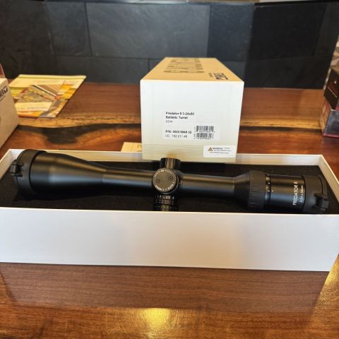 Steiner Predator 8 3-24x50